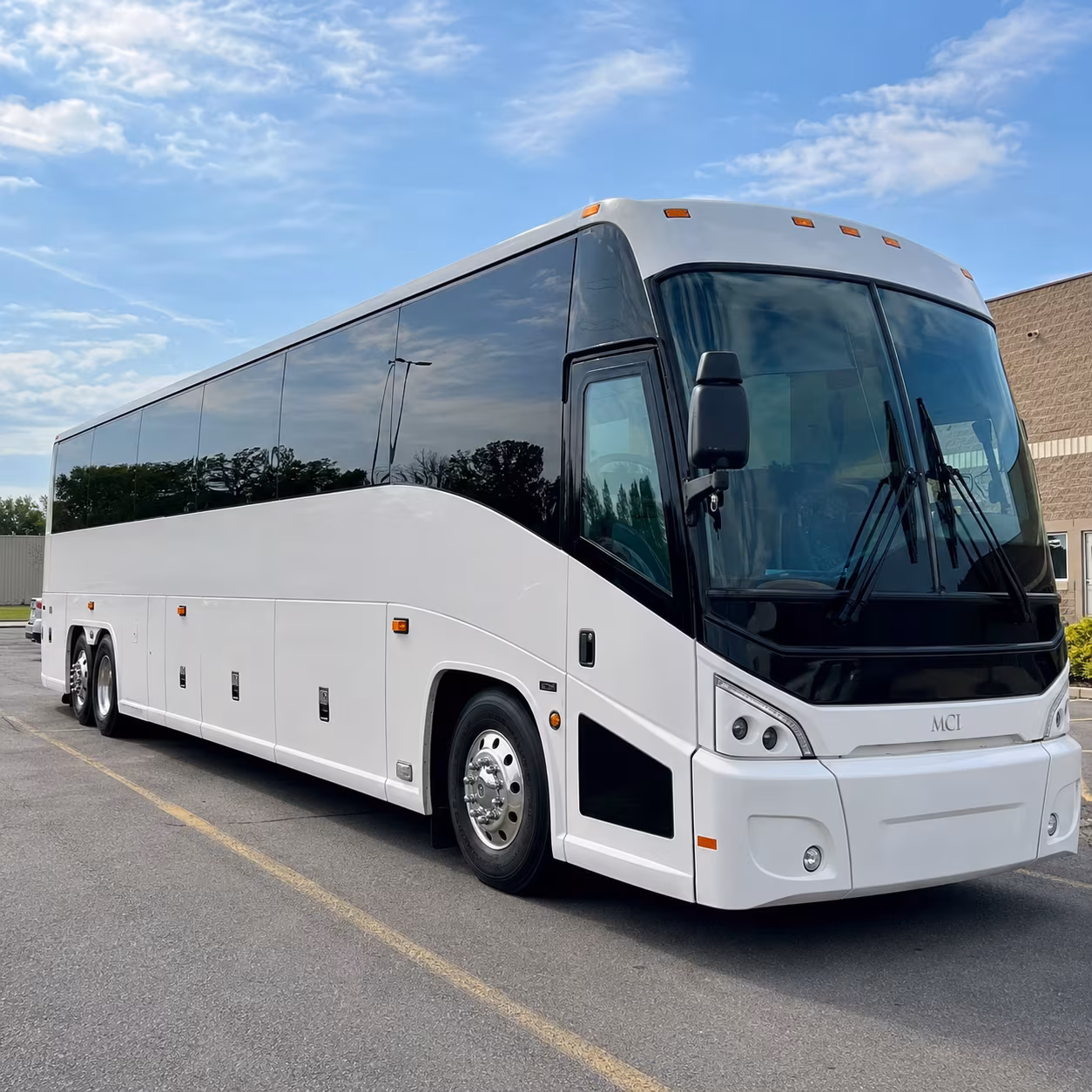 choosing the right bus size for your virginia beach corporate group